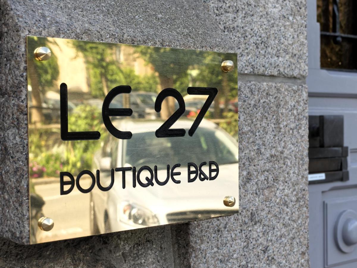 Le 27- Boutique B&B Динан Экстерьер фото
